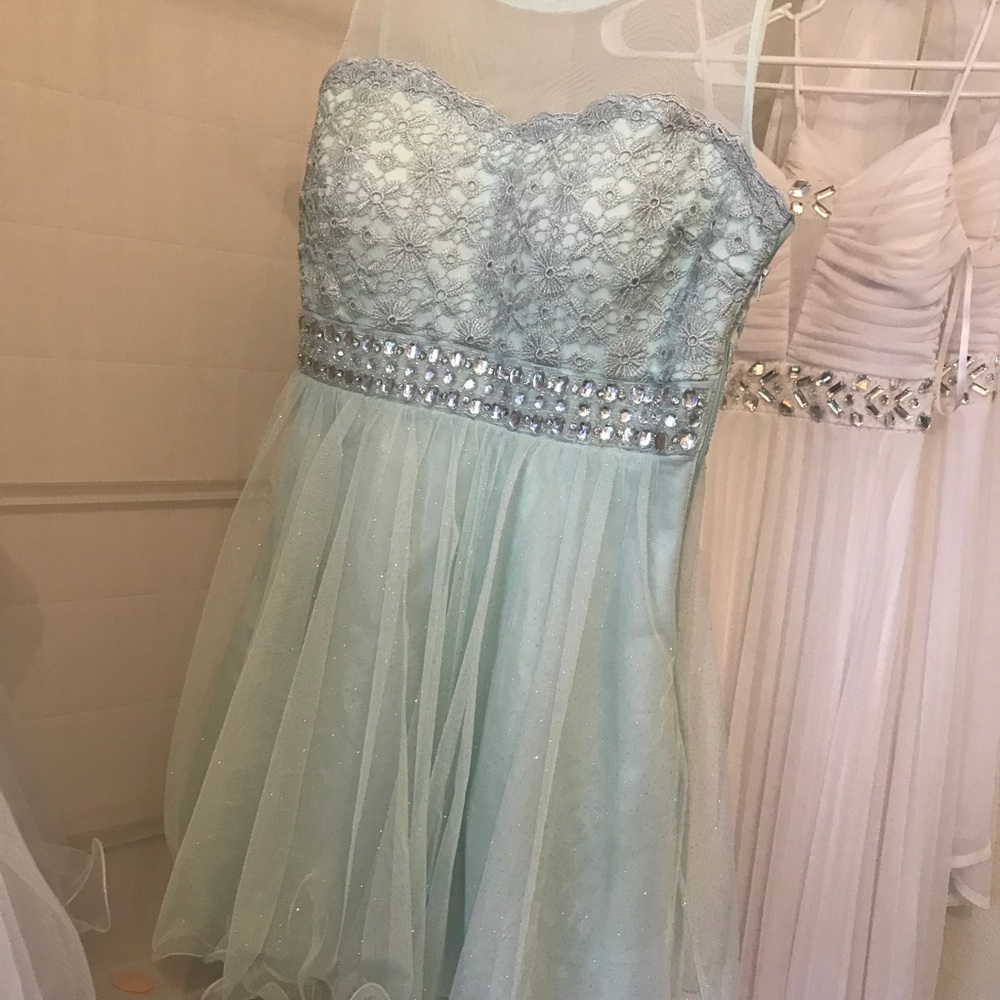 Beautiful prom dress perfect conditions